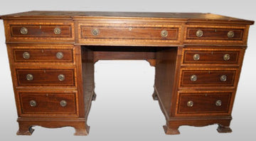 Antique English writing desk from 1800 Victorian style in mahogany and inlays
