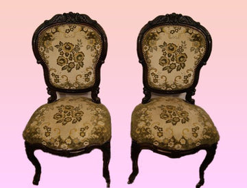 Groupe de 4 chaises anciennes françaises Louis Philippe en bois massif et sculptures