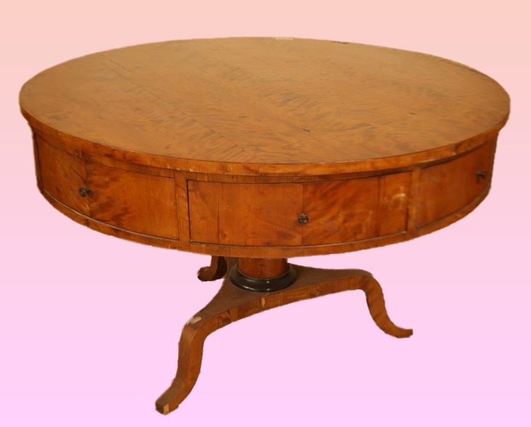 Antico tavolo circolare stile Biedermeier del 1800 in betulla
