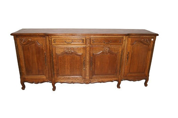 French 4-door Cupboard sfrom the 19th century Provençal style in oak