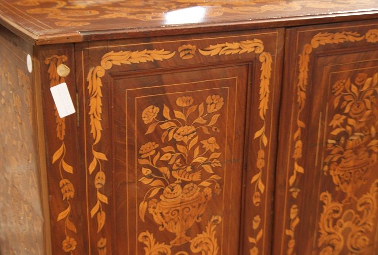 Antico credenzino credenza olandese intarsiata del 1800 Mogano