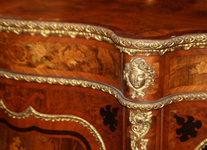 Antica credenza servante del 1800 Luigi XV riccamente intarsiata