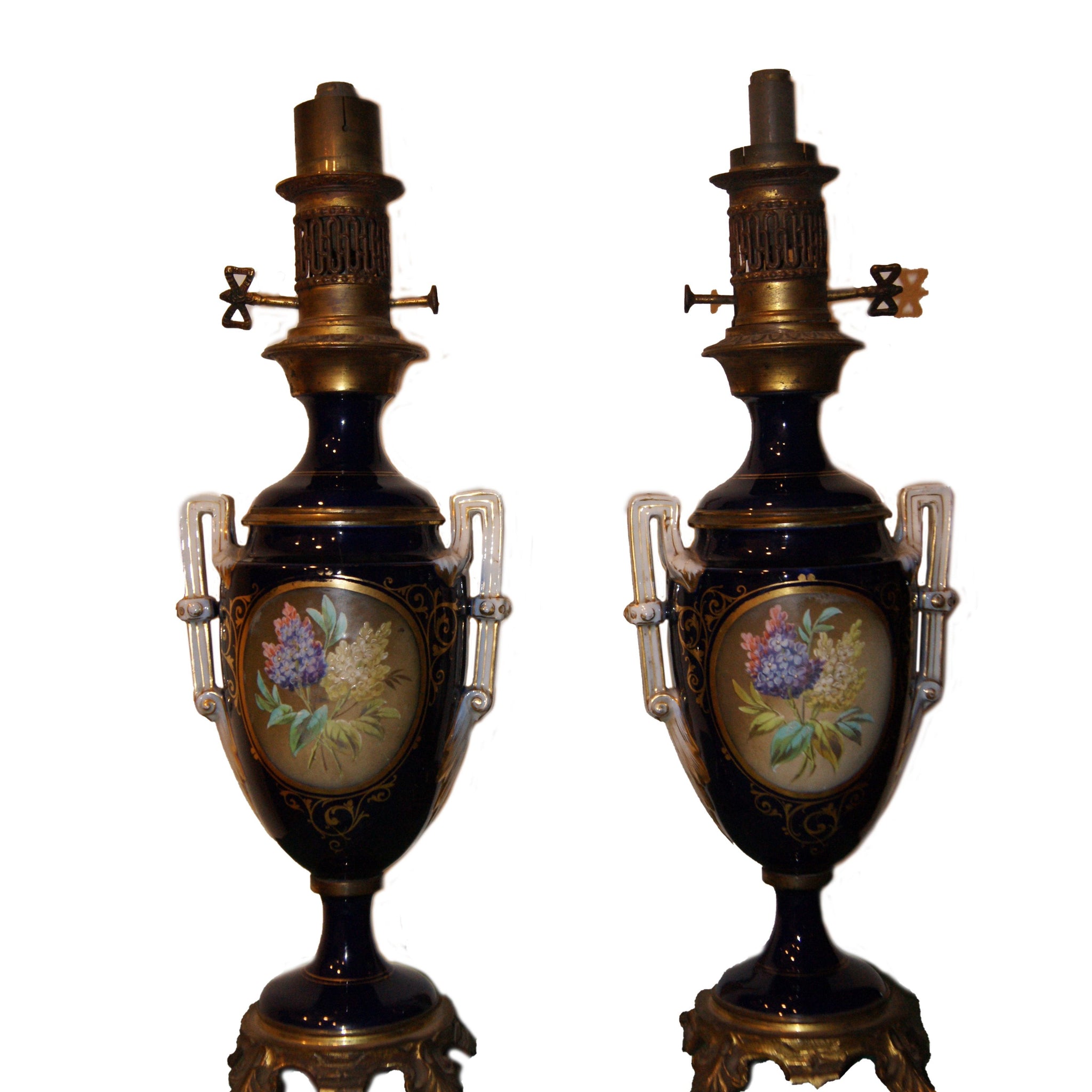 Coppia di antiche lampade ad olio francesi in porcellana del 1800