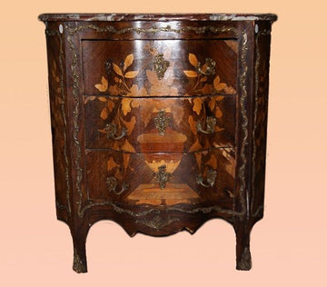 Beautiful antique medium-sized Louis XV chest of drawers from the 1800s inlaid