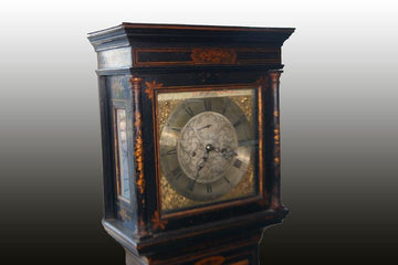 Horloge à colonne anglaise antique des années 1800 décorée en bois oriental