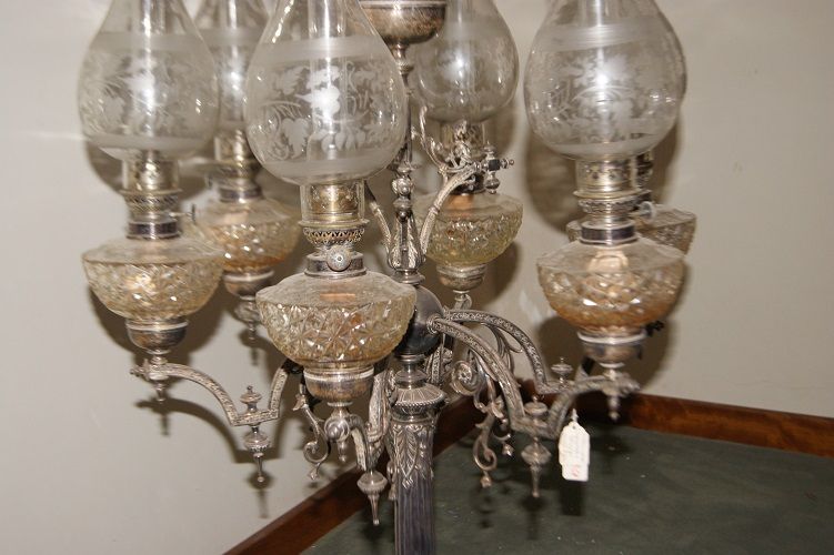Antica grande lampada a petrolio inglese Sheffield del 1800