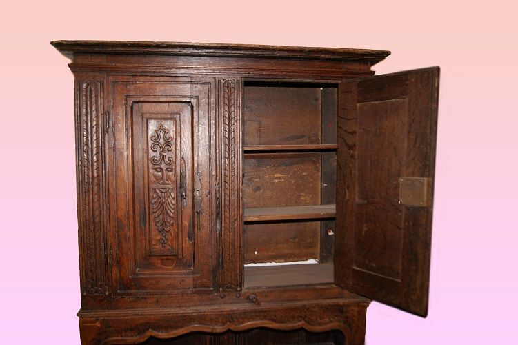 antica credenza doppio corpo del 1800 intagliata alta e stretta