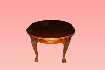 Table antique ovale à rallonge du 19ème siècle de style Chippendale en acajou