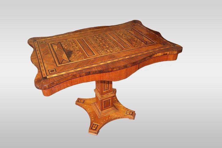 Antico stupendo tavolino da salotto intarsiato del 1800 francese 