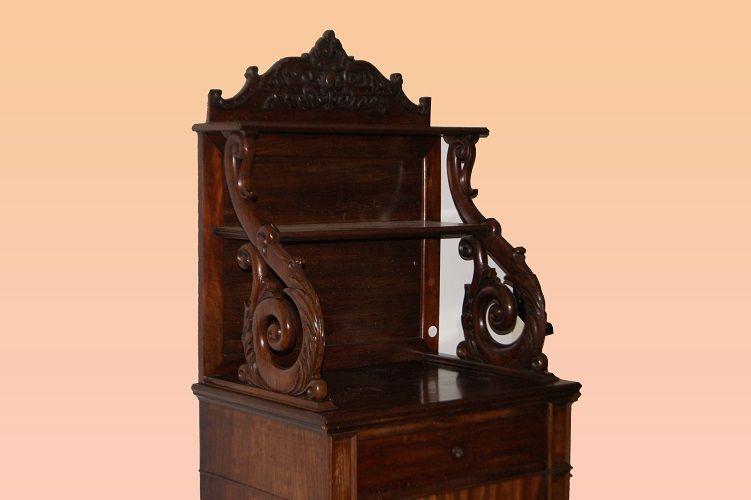 Coppia di antiche piattaie del 1800 in mogano con alzata