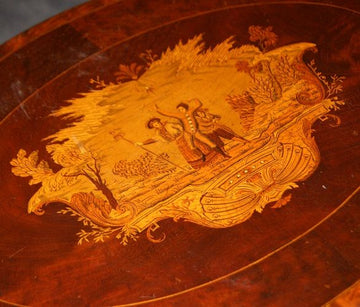 Table basse ovale anglaise antique du 19ème siècle en acajou marqueté victorien