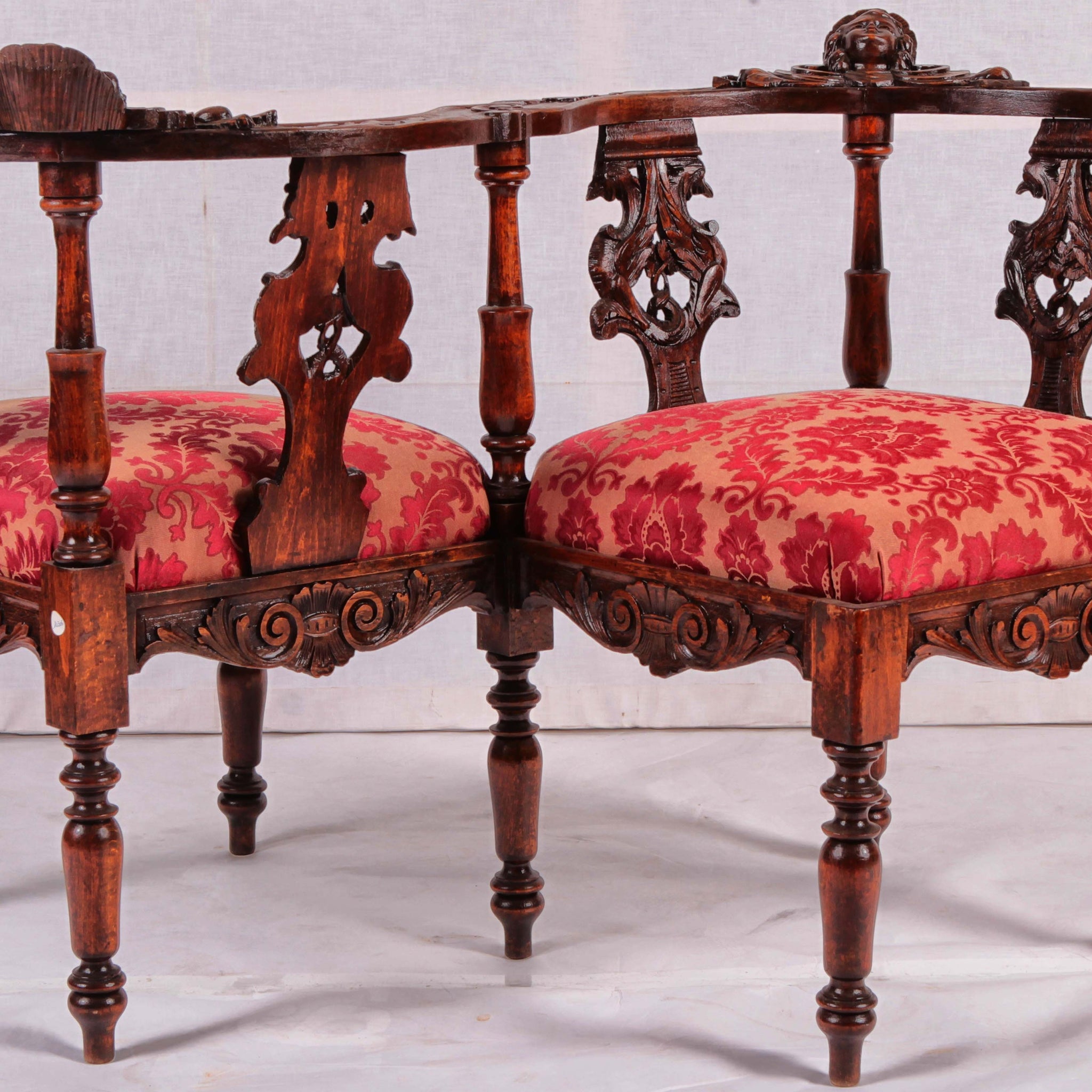 Antico divano confident francese del 1800 in rovere intagliato restaurato