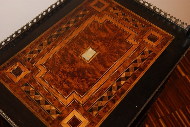 Antico tavoli etagere 3 piani riccamente intarsiato del 1800 francese