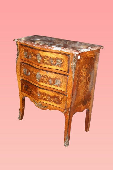 Petite commode française ancienne des années 1800 avec marbre et bronzes