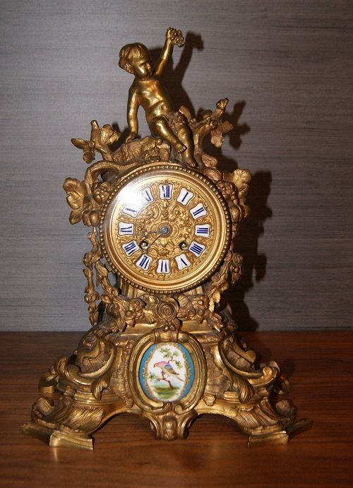 Antico orologio da tavolo francese del 1800 in bronzo allegoria Bacco