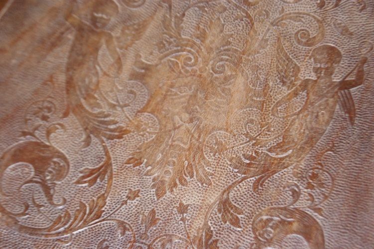 Antica poltrona Thonet di inizio 1900 con stampati leoni e cherubini