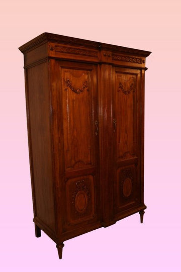 Armoire française du 19ème siècle, style Louis XVI en bois de chêne