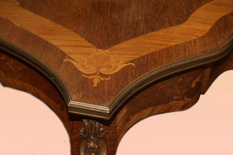 Antico tavolo scrittoio Luigi XV del 1800 con intarsi floreali bronzi