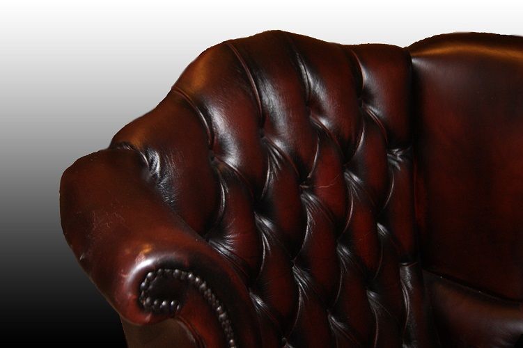 Antica poltrona Chesterfield del 1950 in pelle marrone con orecchie