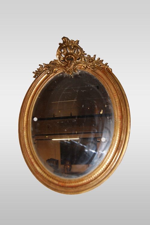 Antica specchiera ovale francese del 1800 stile Luigi XV dorata 