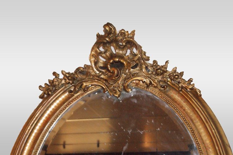 Antica specchiera ovale francese del 1800 stile Luigi XV dorata 