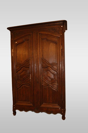 Large antique French Provençal wardrobe from 1700, 268 height