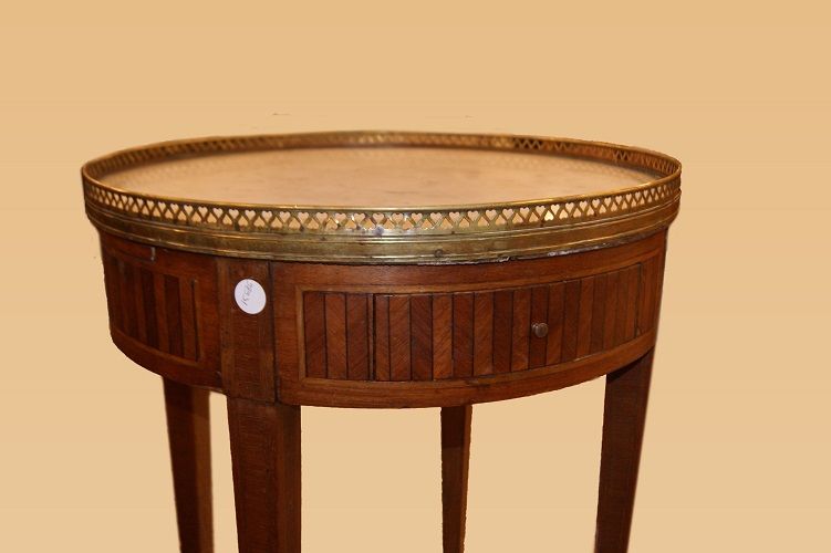 Tavolino circolare stile Luigi XVI con piano marmo