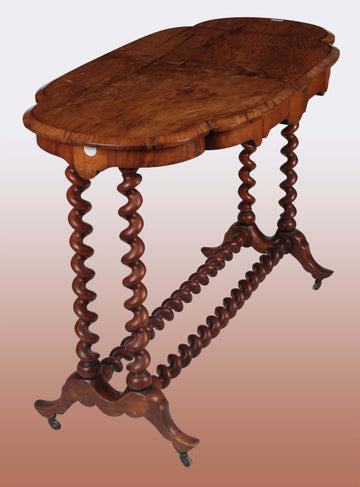 petite table de salon anglaise ancienne en forme de biscuit du 19ème siècle en noyer flammé
