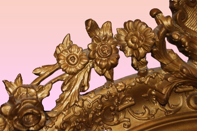 Antica specchiera ovale dorata foglia oro con cimasa stile Luigi XV