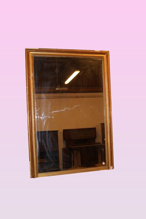 Antica grande specchiera rettangolare dorata del 1800