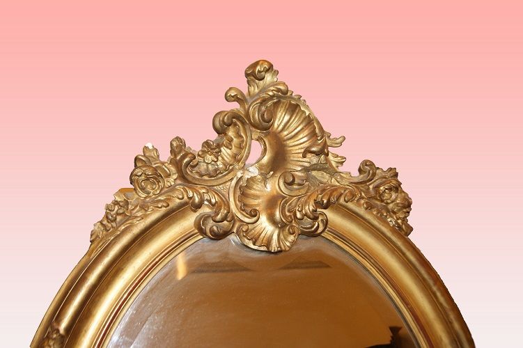 Antica specchiera ovale francese del 1800 in legno dorato foglia oro
