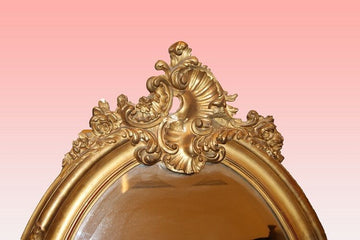 Pretty oval mirror with cymatium