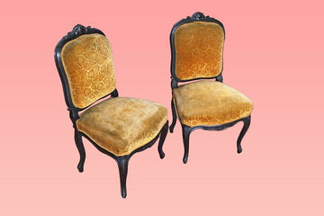Groupe de 4 chaises antiques françaises noircies de style Louis XV