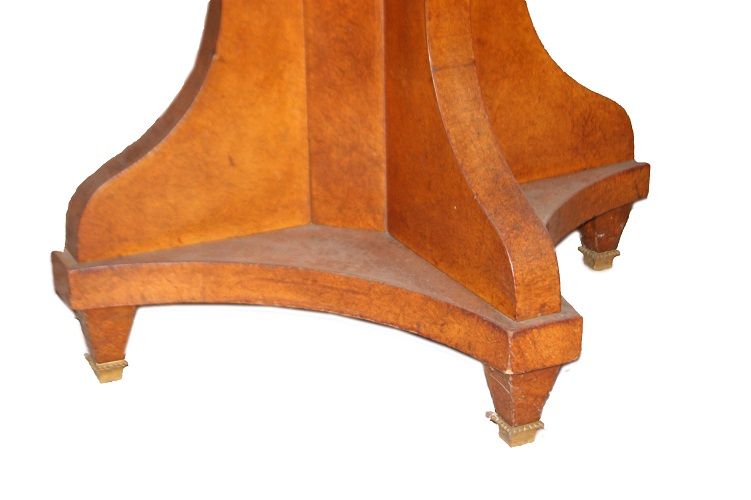 Tavolo Austriaco stile Impero in radica di maples