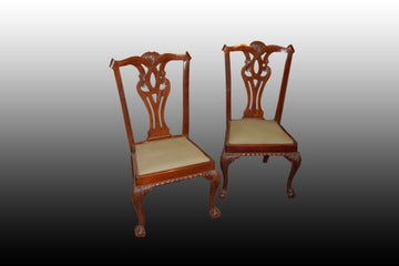 Groupe de 4 chaises de style Chippendale en bois d'acajou