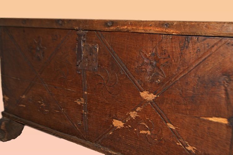 Cassapanca italiana antica del 1700 in legno di castagno