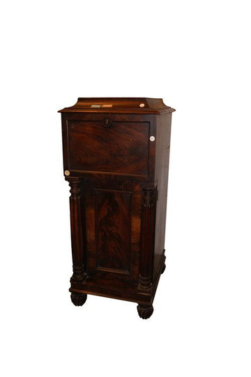 Pair of beautiful Victorian style Sideboards in mahogany feather