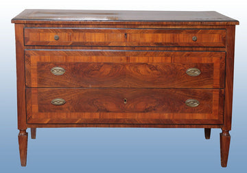 Antique Italian chest of drawers from the 1700s in Louis XVI style walnut