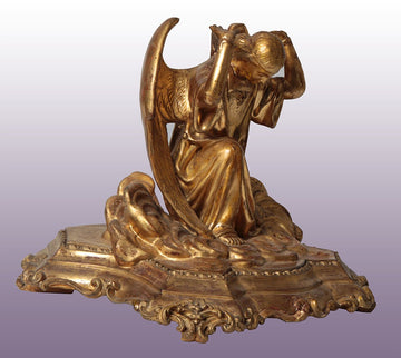 Sculpture ancienne en bois des années 1800 représentant un ange en bois doré