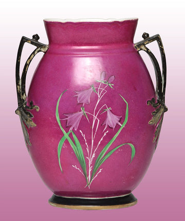 Vase en porcelaine émaillée et décorée