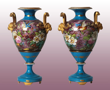 Coppia di vasi in porcellana Vecchia Parigi smaltata e decorata