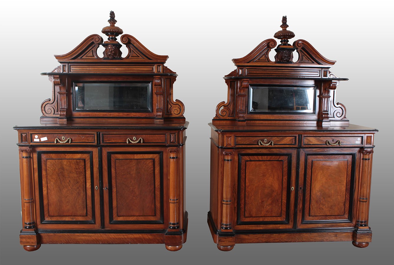 Coppia di antiche piattaie francesi del 1800 in stile Luigi Filippo 