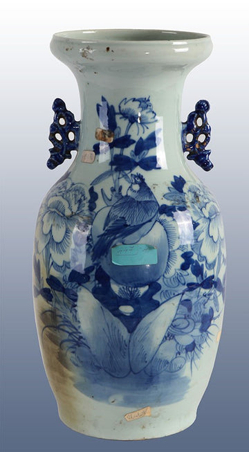 Vase chinois ancien de 1900 en porcelaine blanche décorée