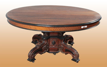 Antique French extendable table from the 1800s in walnut and carvings