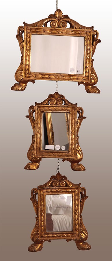 Gruppo di cartaglorie o cantaglorie italiane del 1700 in legno dorato foglia oro