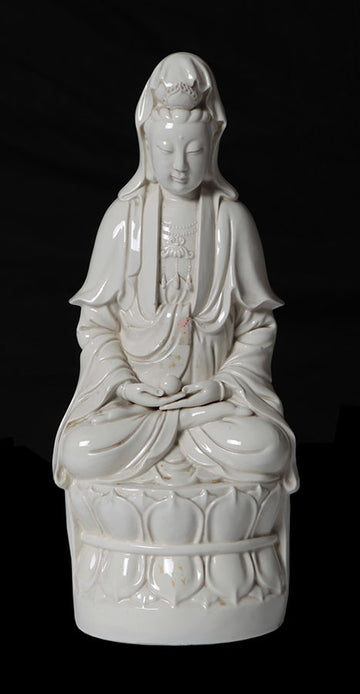 Statue ancienne en porcelaine chinoise blanche de 1800