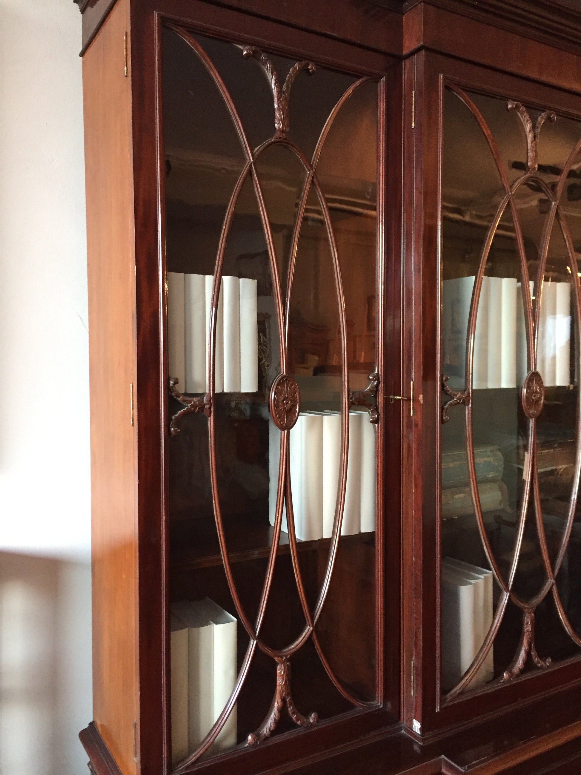 Antica grande libreria bookcase inglese in mogano stile Regency del 1800 Libreria antica Notarile Avvocato 