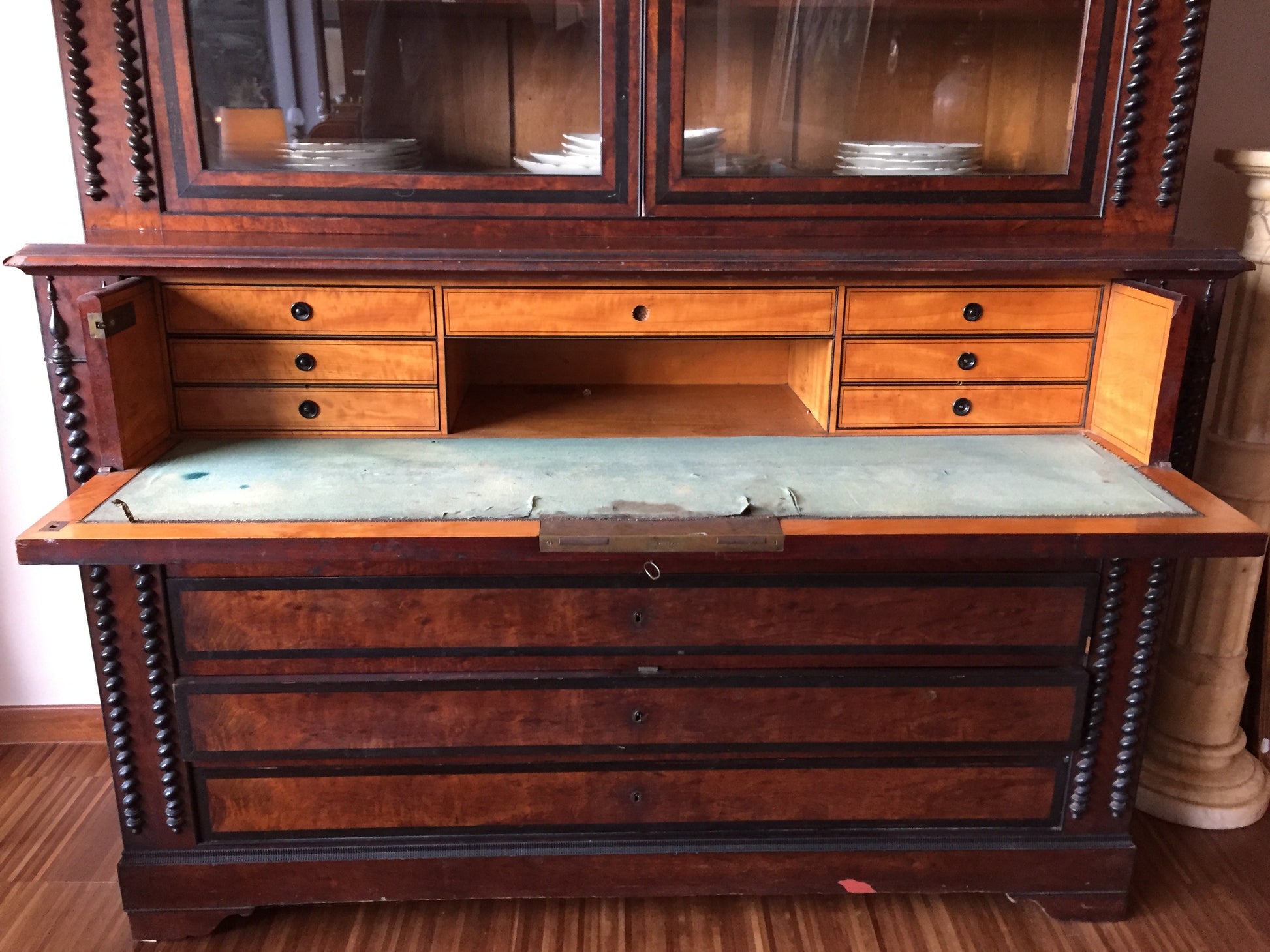Antica grande libreria bookcase belga del 1800 in palissandro intagli