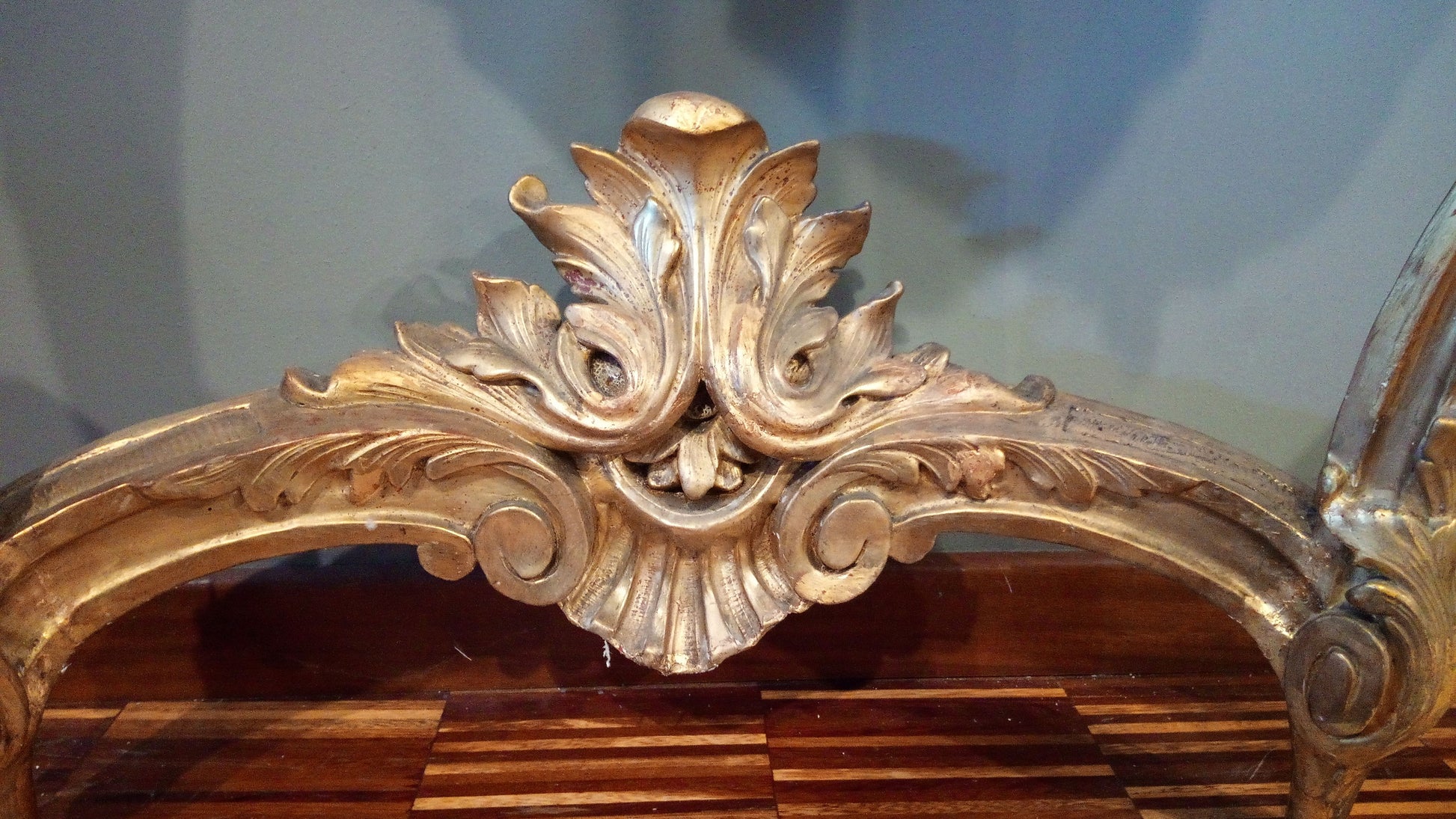 Antica consolle francese del 1800 in legno intagliato e dorato con marmo