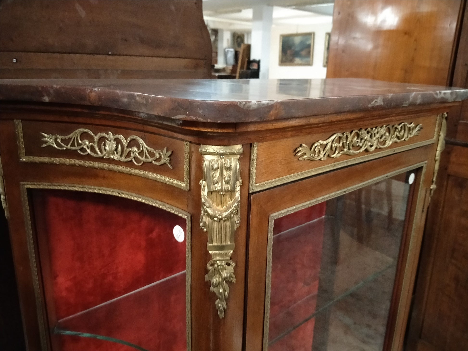Antica vetrinetta Parigina francese del 1800 in mogano bronzi e marmo